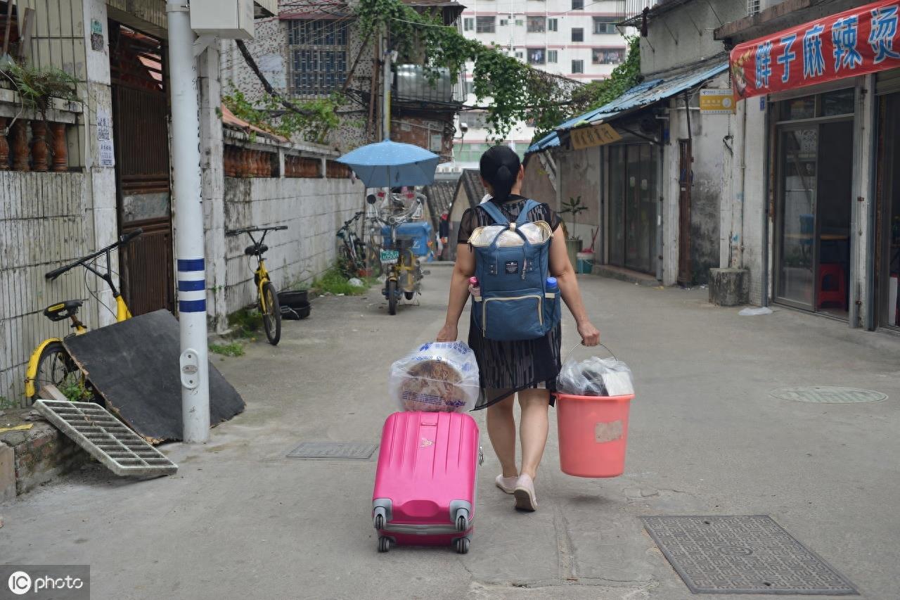 深圳白石洲拆迁，2500栋出租房挤满15万打工者，月底全部搬离